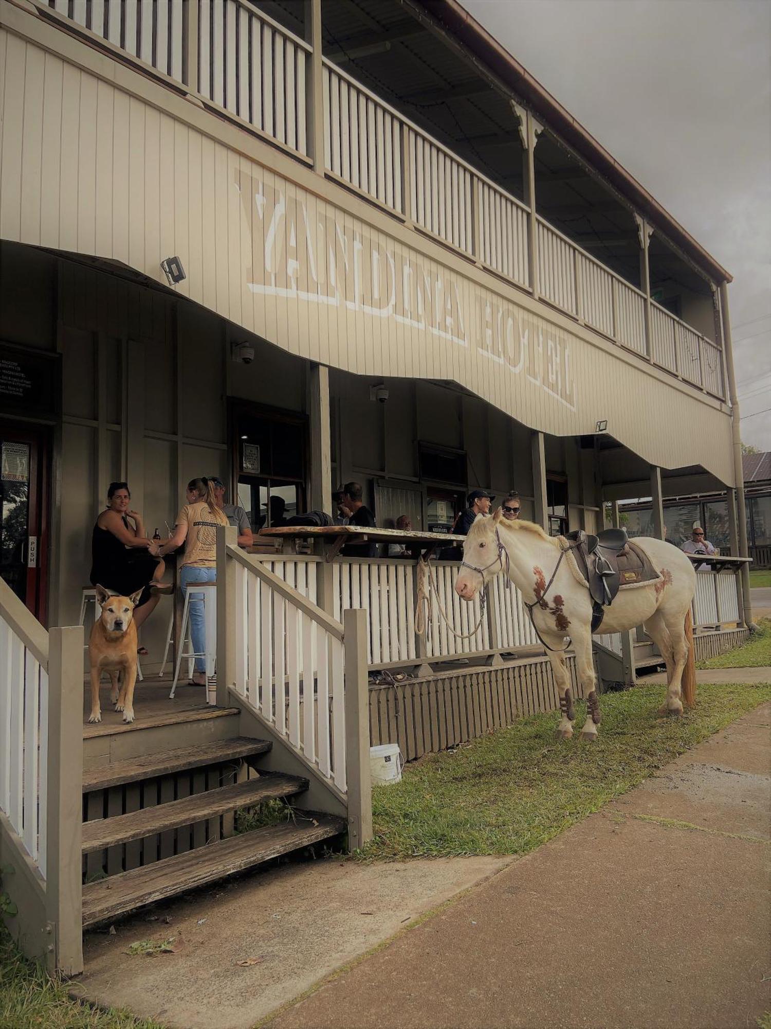 Yandina Hotel Екстериор снимка